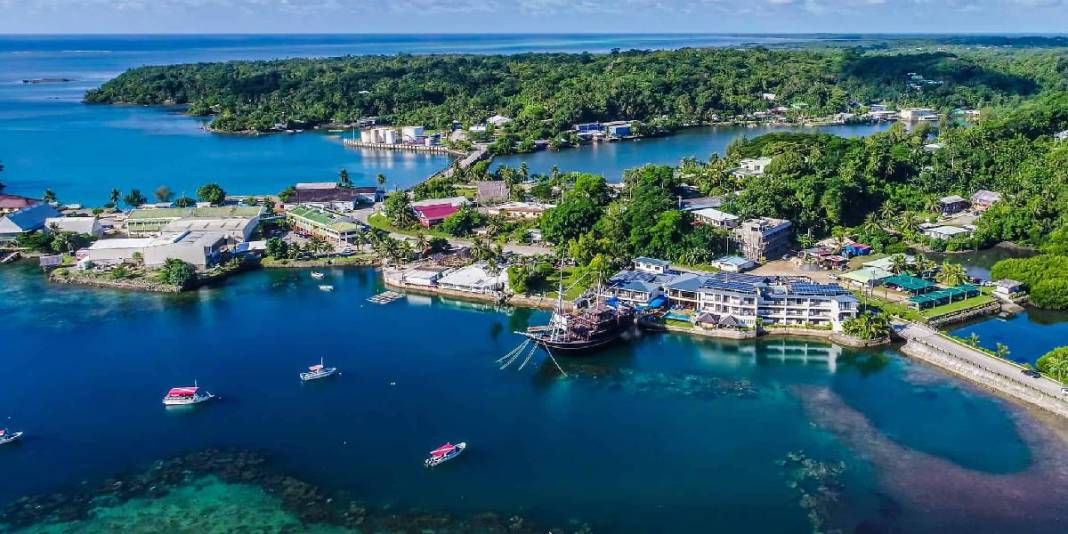 Hem vizesiz gidiliyor, hem dünyanın en güzel plajlarına sahip! Cennetin adresi: Mavi, yeşil ve beyaz burada buluşuyor 1